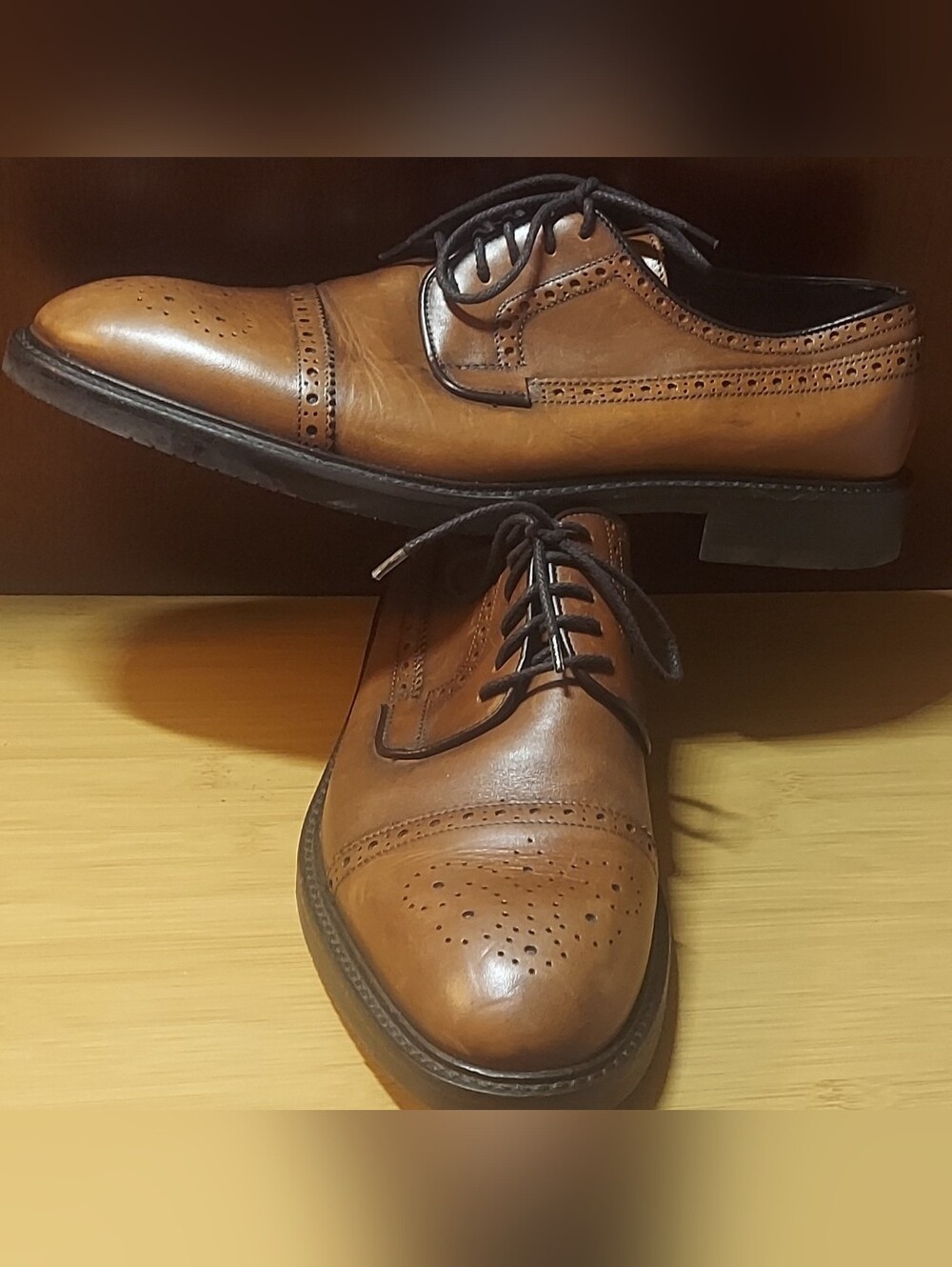 BANANA REPUBLIC MEN'S BRITISH TAN LEATHER BROGUE OXFORDS SIZE 11.5D MADE ROMANIA